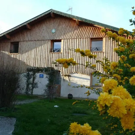 Holiday home Moulin Renove Avec Jardin, Au Bord De L'eau, Entre Verdun Et Metz - Fr-1-585-1 Bonzee