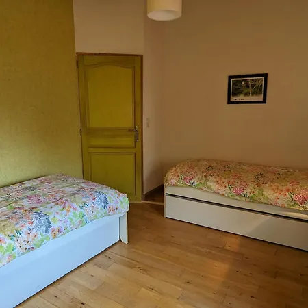 Holiday home Moulin Renove Avec Jardin, Au Bord De L'eau, Entre Verdun Et Metz - Fr-1-585-1 *